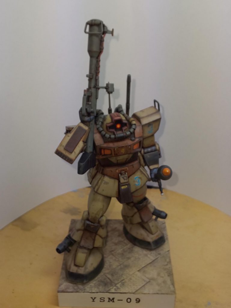 一方、再生後の飾り方について日本位置会は、棚のスペースもほぼ設置限界が近く、そのままでは設置崩壊が起こる。
とは言え、上方の空間はまだ余裕があるので バズーカ等の長物装備のプラモは、可能な限りそれを上へ向けて飾るよう国に要望書を提出しました。