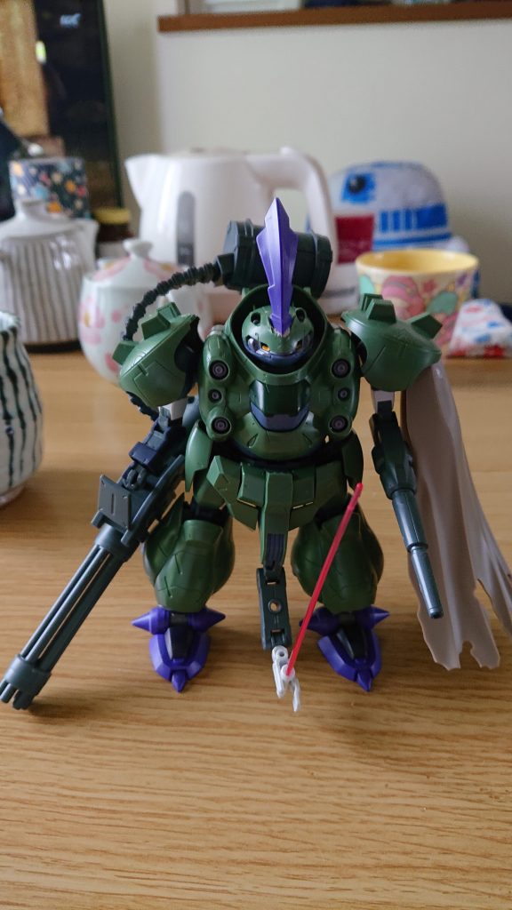 仮組み!!
マントはコトブキヤのクラッシュマント(サイド)を使用して、ネオジム磁石でくっ付けています