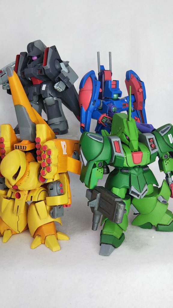 ネオジオン軍が増えてきました。
まだまだ増やしていこうと思っています。