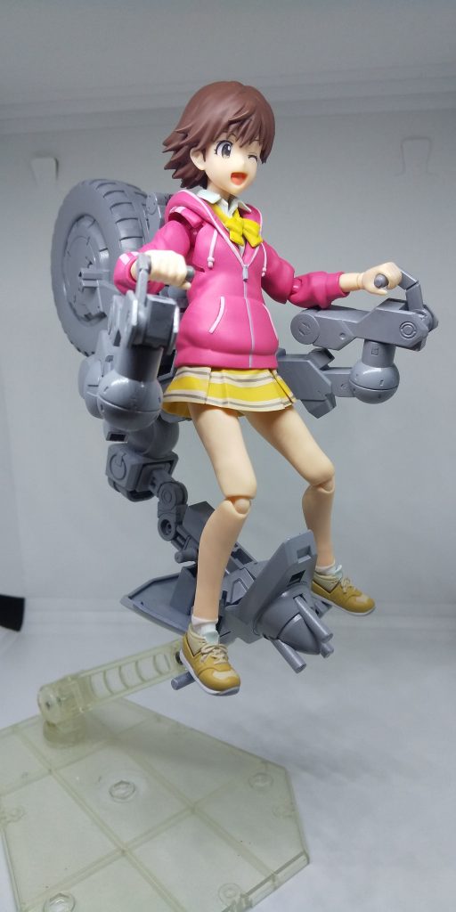 パイロット代理:ちゃんみお
パイロットスーツの背部にあるアタッチメントで接続、という脳内設定。
ミクさんならこう言うの似合うんじゃないのと載せたところ、*タッパが合わずにがに股パンツおっぴろげウーマンになってしまったので断念。*
ちゃんみおもちょっと怪しいな……