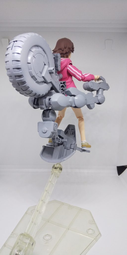 うしろすーがた。
*なんで巨大なロボットが基本二本の操縦桿で動かせるんだろうねって言うのはやはり野暮ですよね。*
浪漫がそこにあればよいのだ。