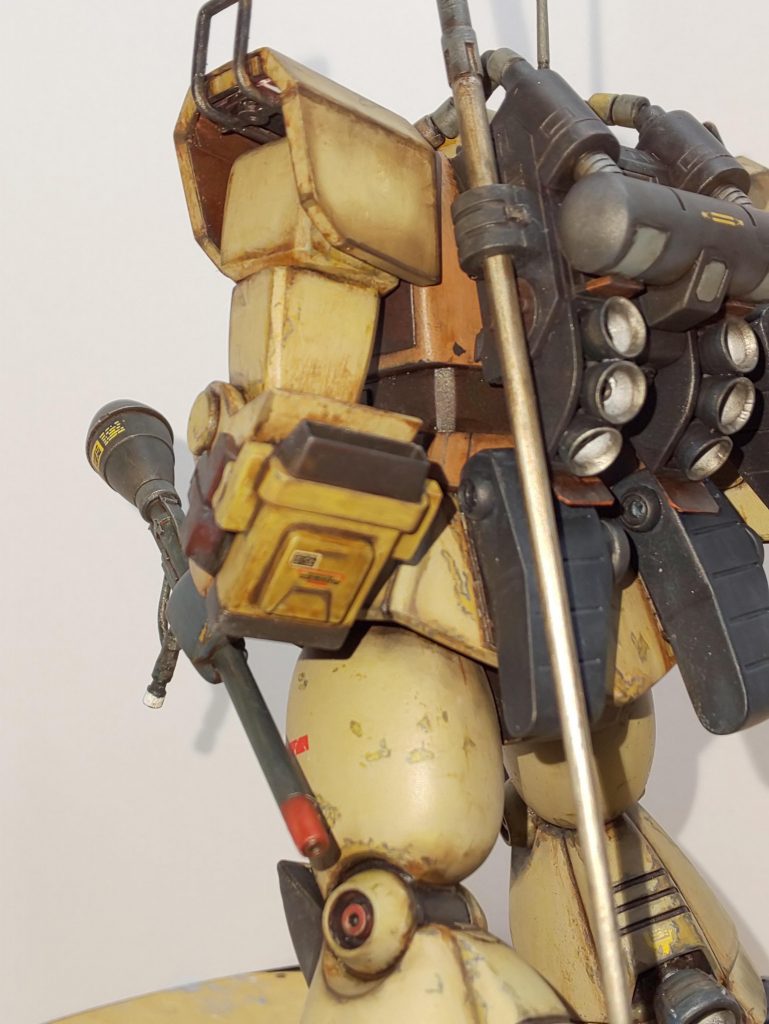 これに対し政府与党は「それは認識しているが、カッコよく飾る事を政府の命題としている以上、淫らにポーズを変えていくのは節操が無い。
この件は必要に応じて棚現場に指示、対応をしていく。」
と、述べるにとどまりました。