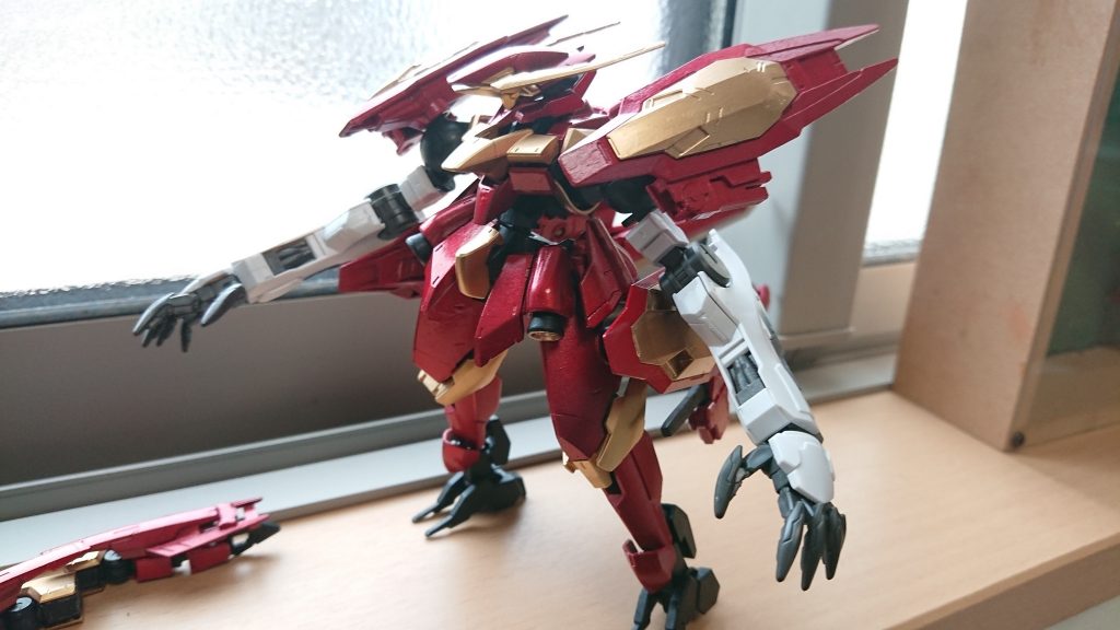 赤い方はただやってみたいから始まり作りました