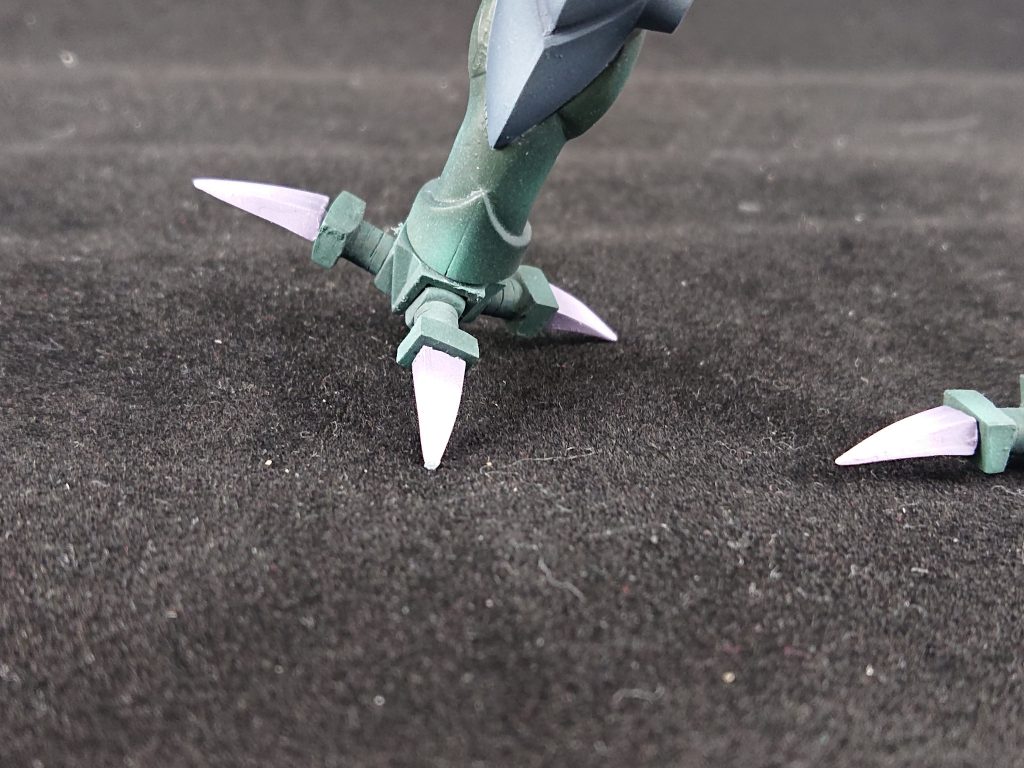 足元なんか小さく感じたので爪と付け根太らせました