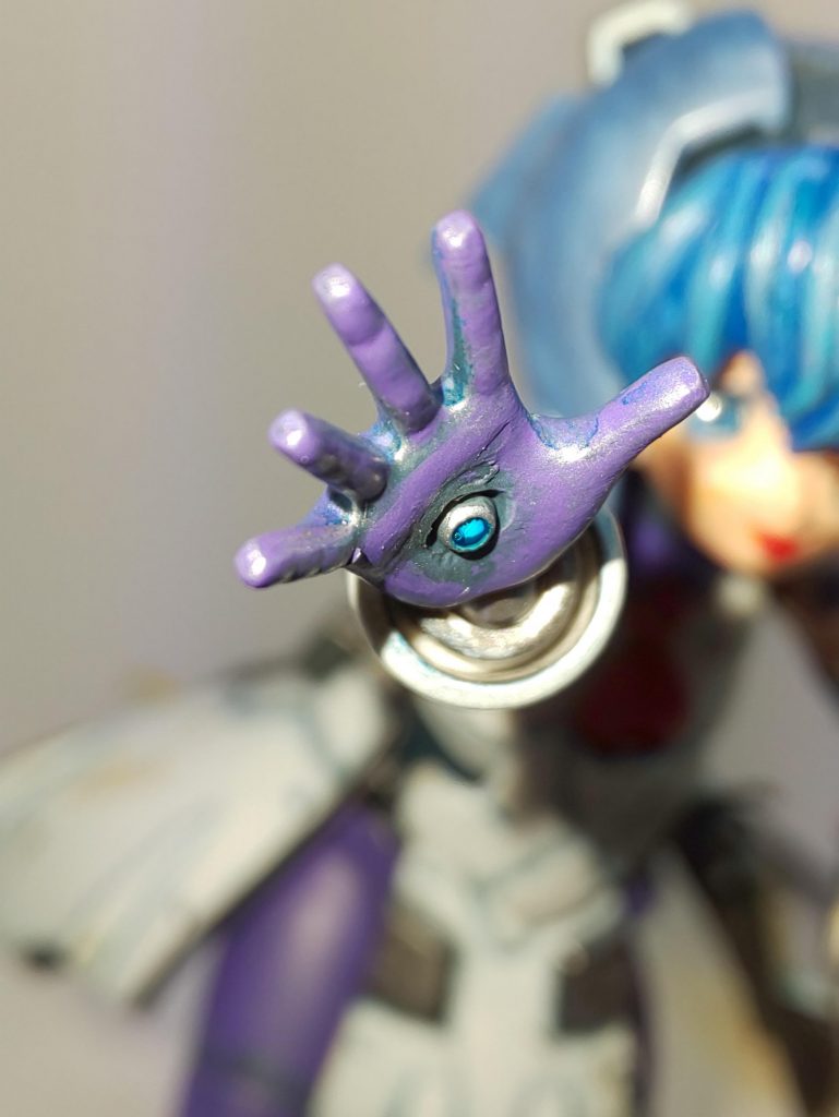 「今まで人類に寄り添う存在だった私たちからの せめてもの慰みに、対人用ガンマ・レーザで苦しまないように駆除を遂行しています。
消去は一瞬で済みますので、ご心配は要りません。」
