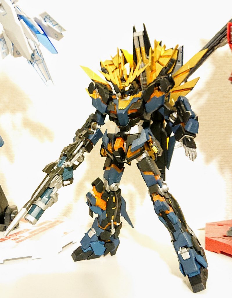 通常ノルンのデカール無し段階。
一応ネイビーは2種類で塗り分けたんですがわかりづらいっすね。