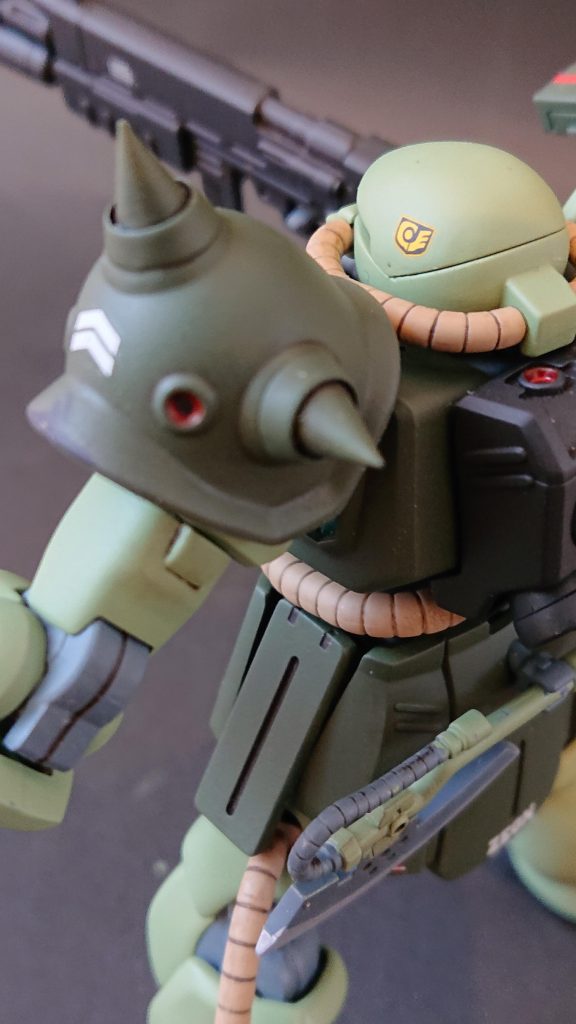 スパイクはコトブキヤのパーツでシャープに変更