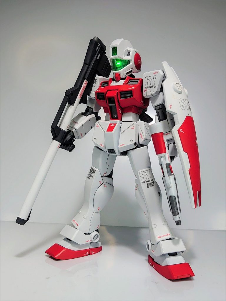 バズーカ及びビーム・ガン装備機。