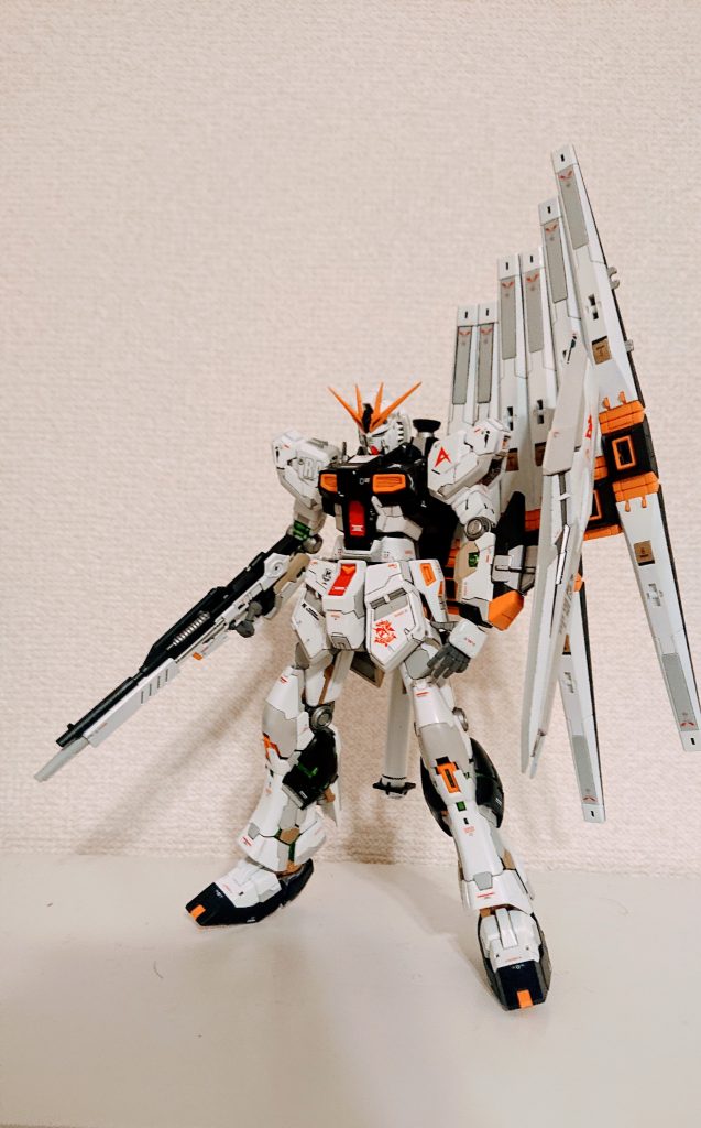 初のスジ彫りをやってみましたが難しいっすね。
もっとキレイに仕上げられるようになりたいです。