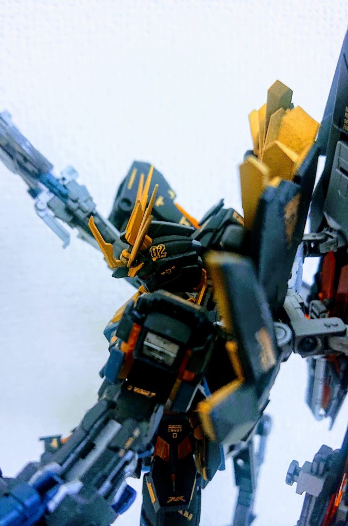 側頭部の02のデカールが個人的お気に入りポイントです。