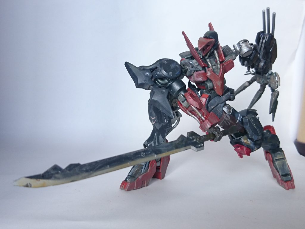 メイン武器の大太刀を構えてポーズ
今回撮影方法も少し変えてみたらきれいに撮れたのでついつい撮り過ぎてしまいました。
他のショットは投稿後私のツイッターにあげますので、興味があればそちらもご覧下さい!