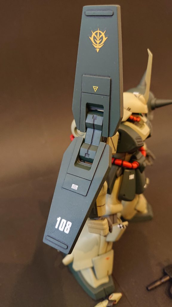 シールドのナンバーは型式の108にしました。