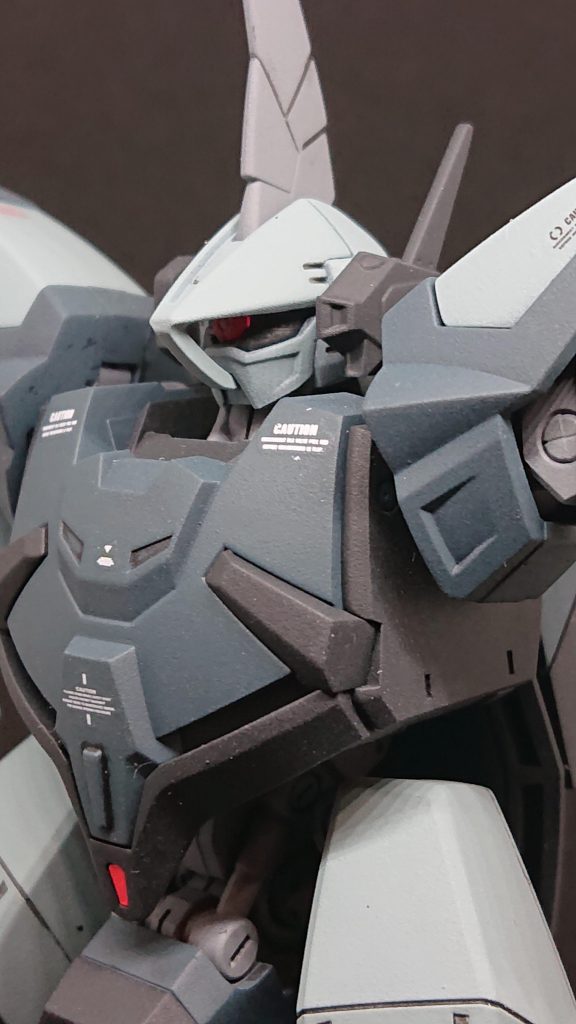 キット付属のモノアイですが、いい感じです。