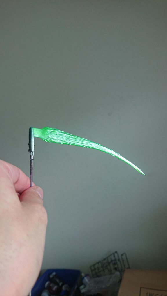 エフェクトはパール塗装の上にシャインシルバーで光に当たると派手になるように塗装しています。