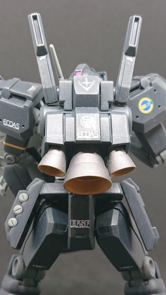 バーニア内部はオレンジイエロー