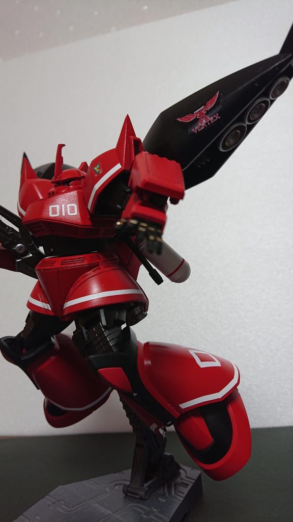 せっかく 付けた ビームガン シールドで まったく 見えず