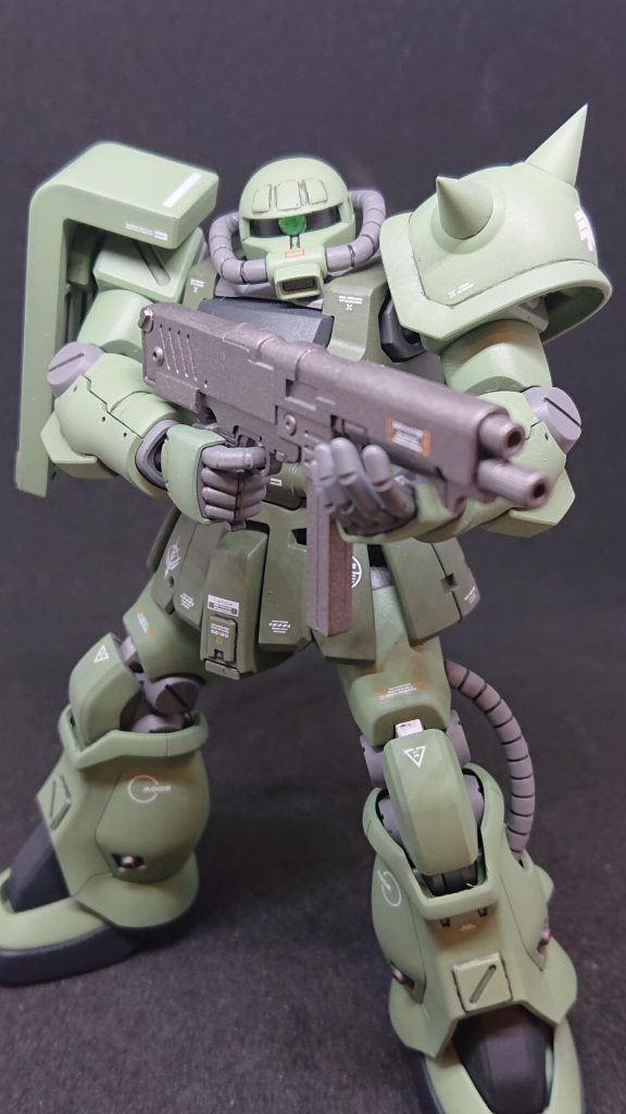 モノアイはグリーンのHアイズ