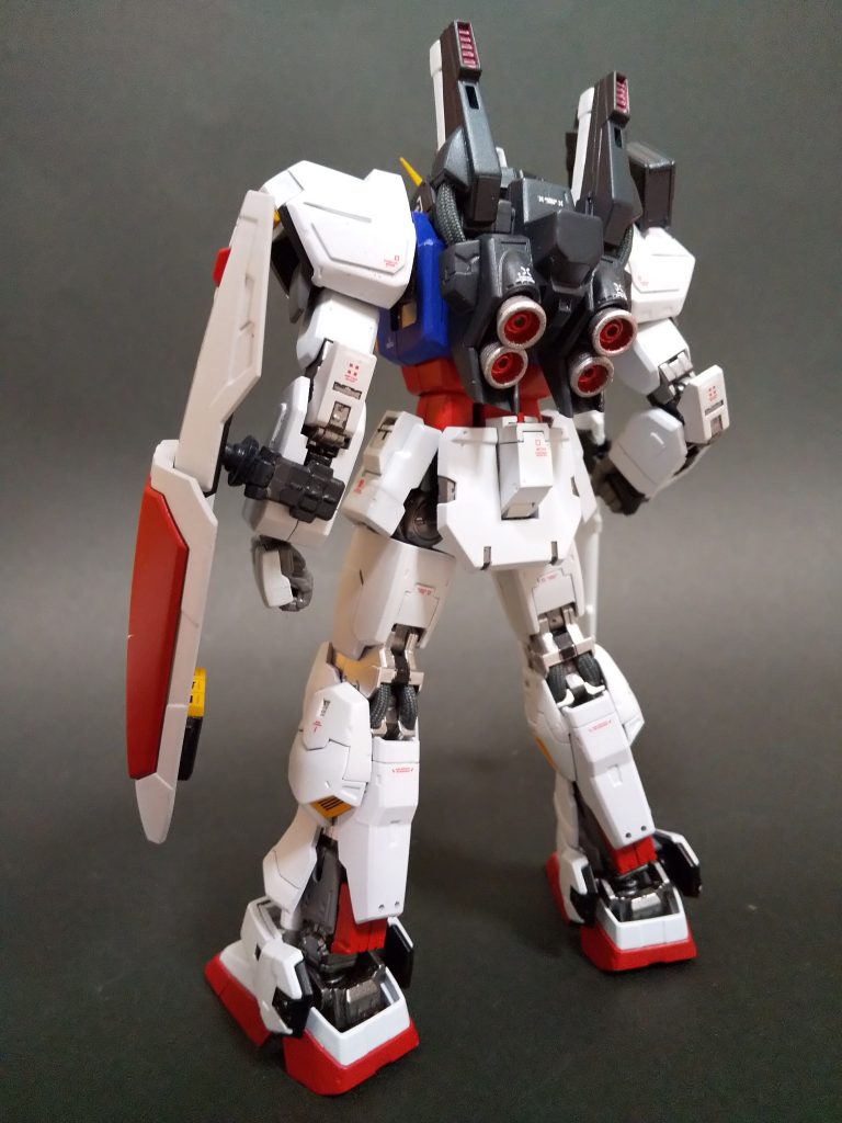 半ツヤ仕上げ、デカール最小限です。