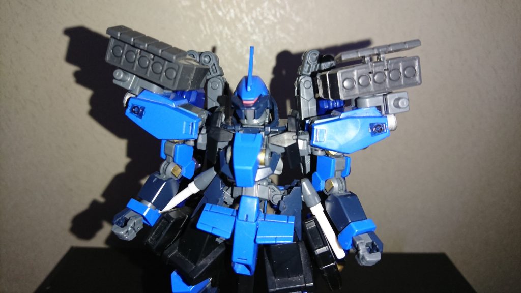 ミサイル
ミサイルの弾を様々なものに変更できる
例えば鉄血のナノミラーチャフ？的なものからスモーク