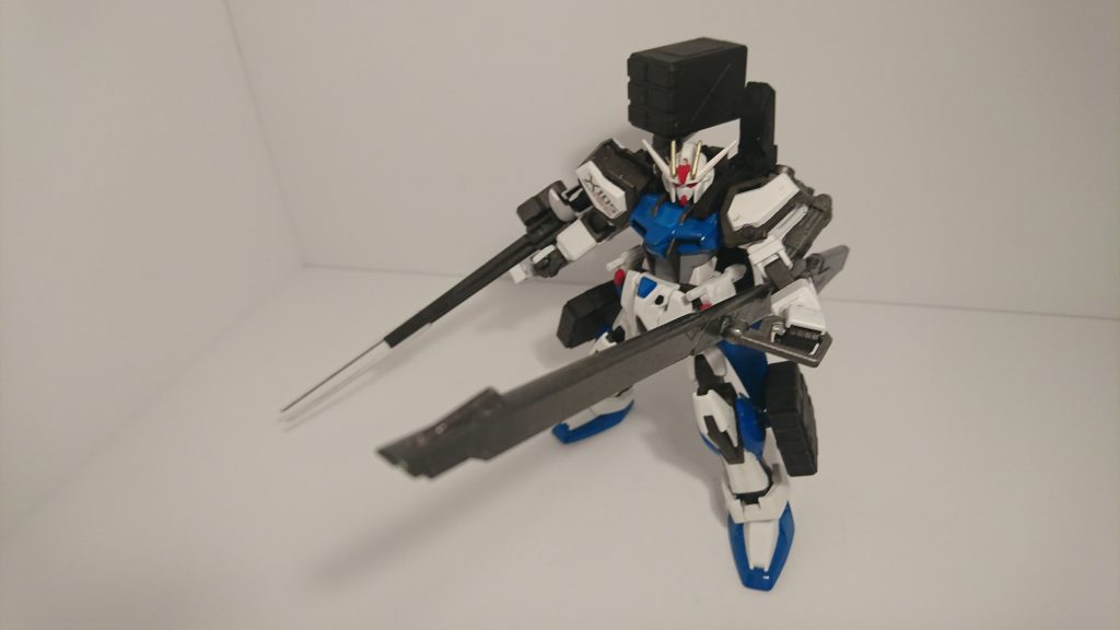 ディスティニーのM2000GXも1/100旧キットのもの。