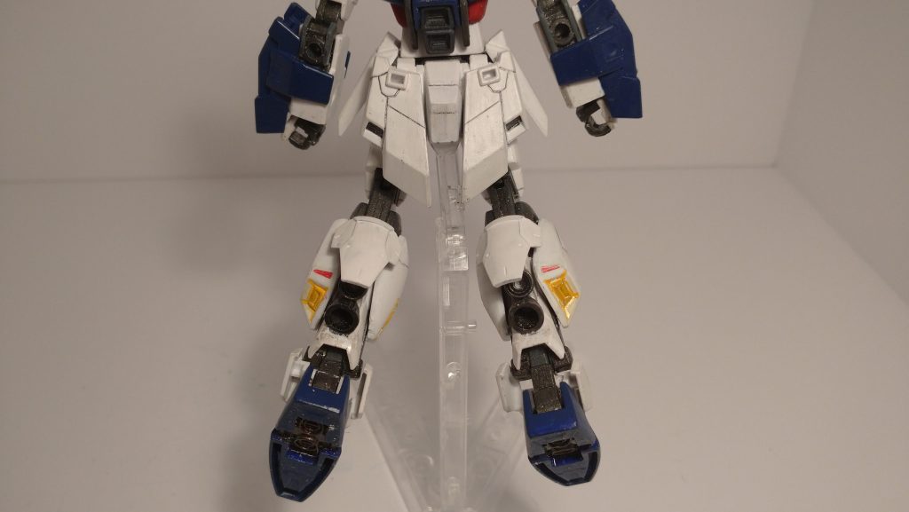 スカートはユニコーンのもの。脚部スラスター増加。