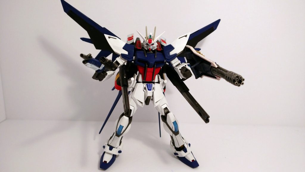 ビルドブースターの大型ビームキャノン展開。