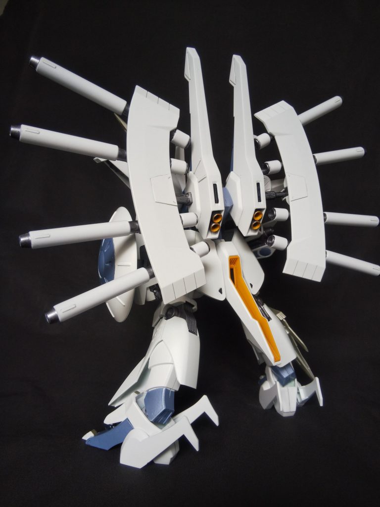 バーニアはノズルを2つに(失敗した方のパラス・アテネのパーツを使いました)。また、ヒールは3mmくらい高くしています