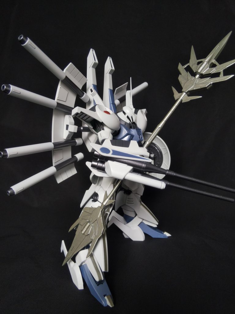 ランスは閉じた状態と展開状態を上下に取り付けています。各先端もシャープ化。