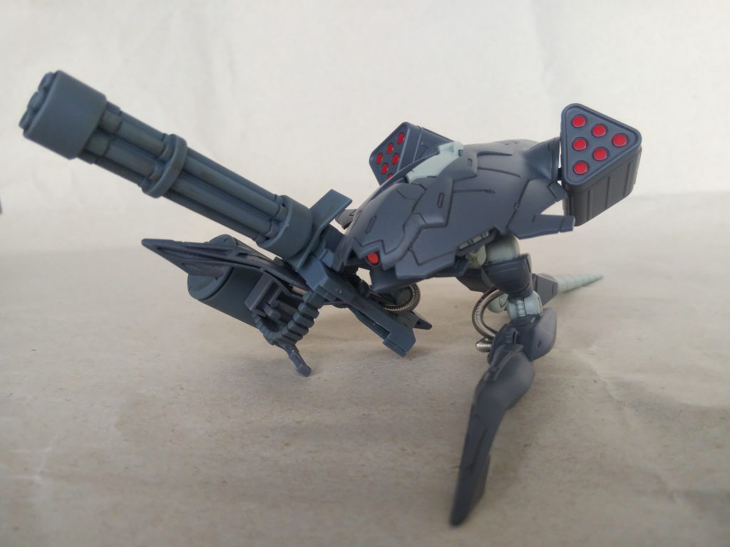 プルーマ・グラウ(灰の部隊所属)
コンセプト:火力特化型の部隊に合わせ、ガトリングやミサイルポッドを装備。