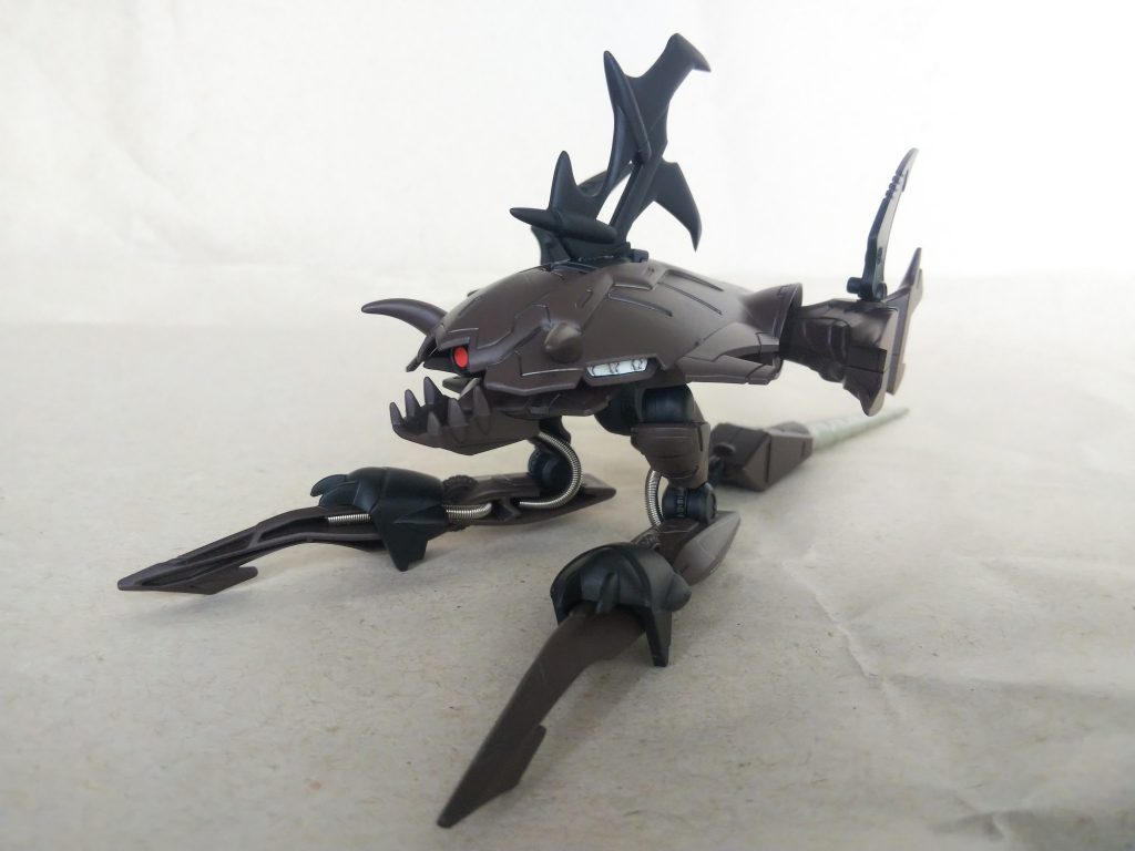 プルーマ・ブラオン(茶の部隊所属)
コンセプト:狼をイメージしたカラーリングの部隊長機、ドーベン・ウルフに合わせ、獣をコンセプトにしている。