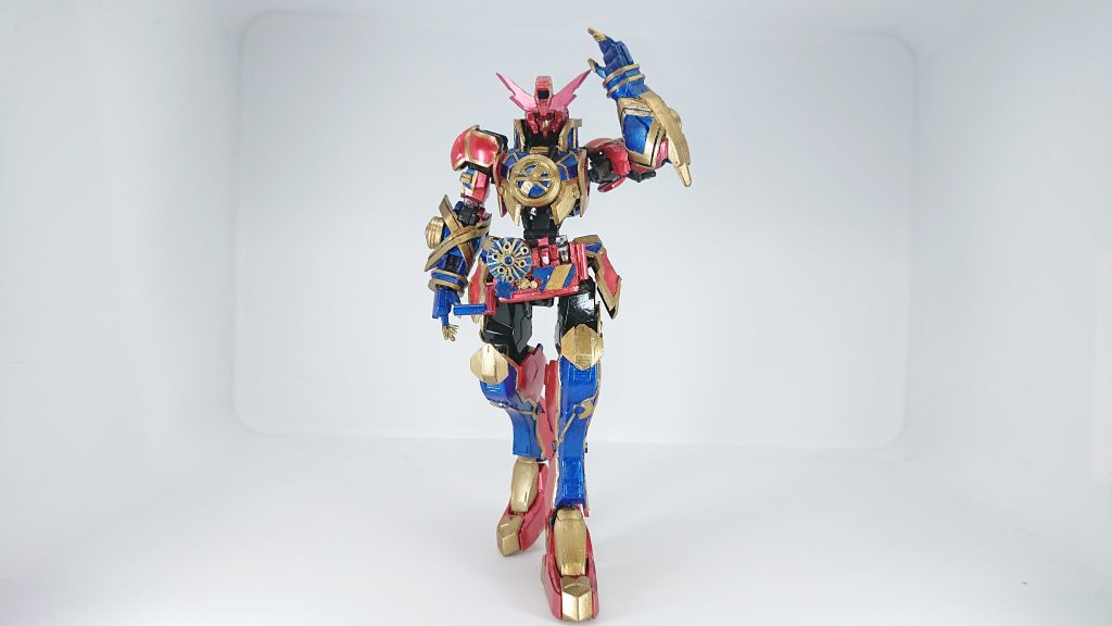 『フェーズ3、完了』
フェーズ2があるということは当然こっちもあります 頭部がバルバトスとアスタロトなのはビルドがアスタロトベース、クローズがバルバトスベースだからです 今この2体も作り直し中なので早く完成させて並べたいですね