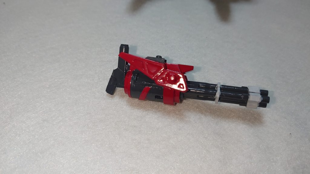 左腕のバルカンの後ろに