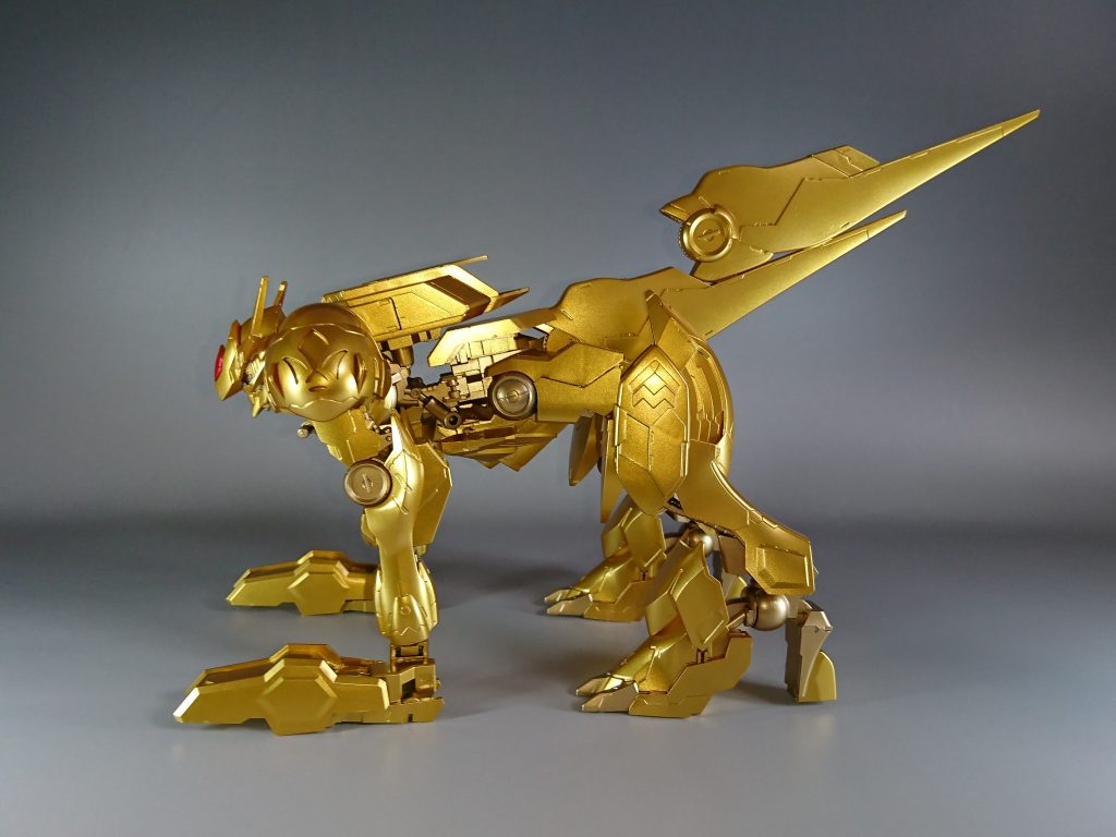 狼座の黄金聖衣–2枚目/制作者：滝 由佳理