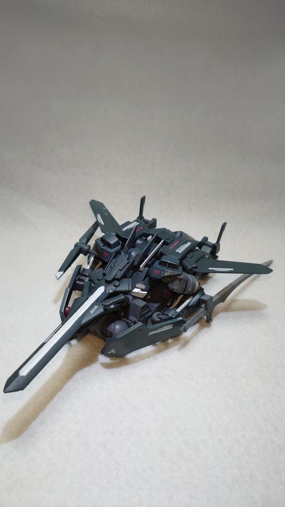 オーバーフラッグの様に飛行形態へ変形可能