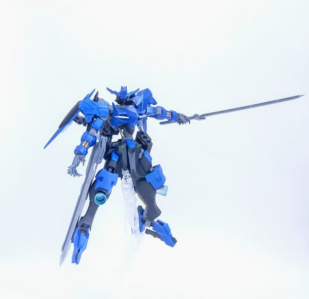 この持っている武器はサムライマスターソードです
ハンドパーツはシャープハンド2です
ものすごくトゲがあって悪魔っぽさがでますね