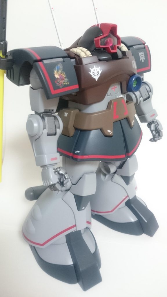 箱絵では胸と腰ベルトの色が違って見えるため、このような感じにしてみました。