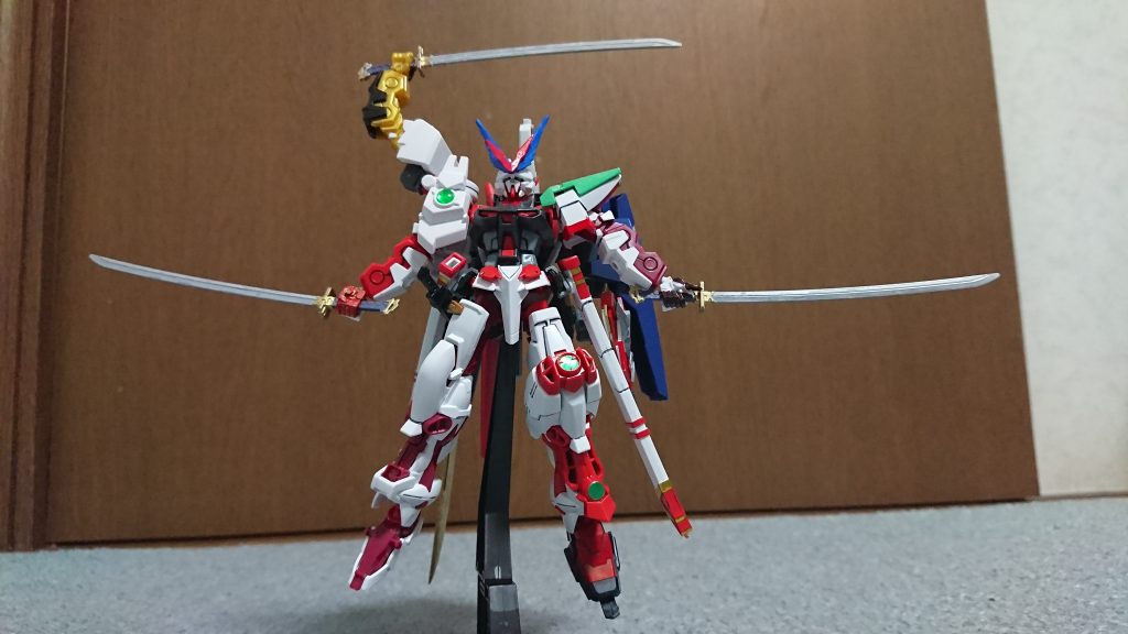 右腕と右腕の位置を交換しました
本体の色はまとまったかと