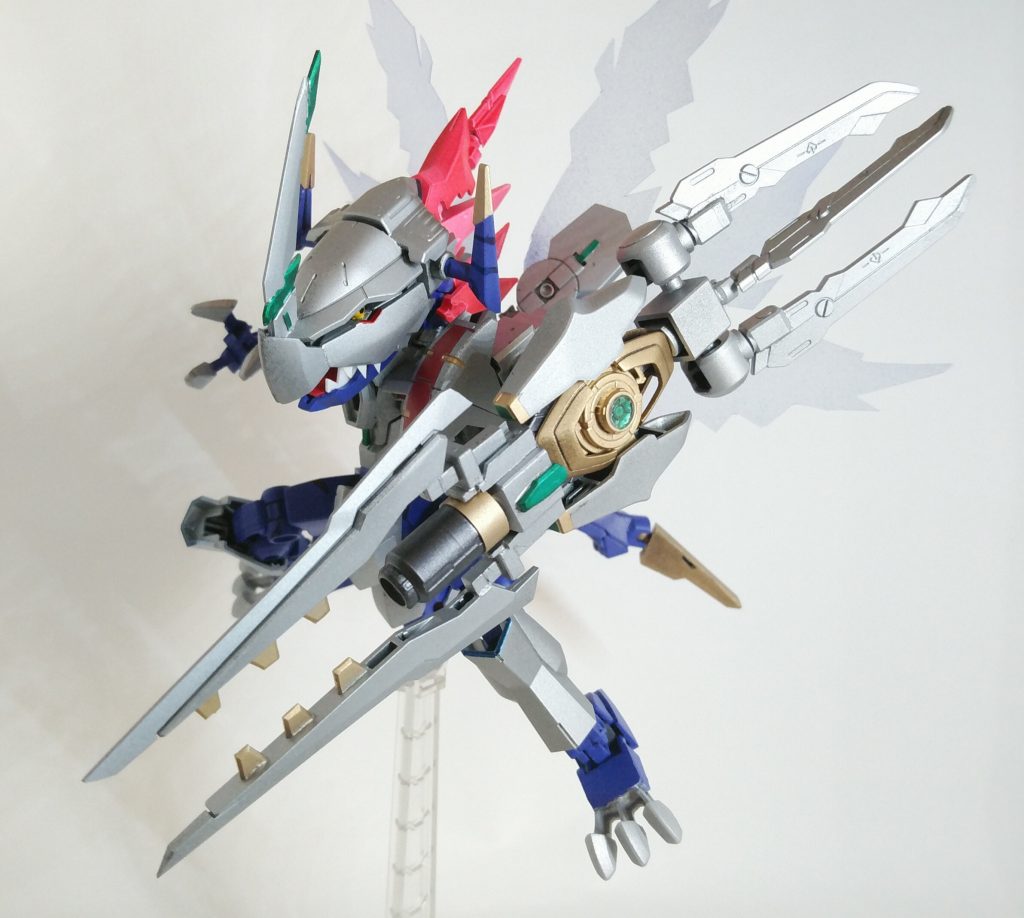 主兵装は強化トライデントアーム「アルタラウス」
ブラストモードと呼ばれる射撃形態で放つ『パンデミックデストロイヤー』は災害指定されるほどの威力だ!
元ネタでは掠っただけでデジコアを腐らせるやべーやつ。
伸縮開閉ギミック入れようとしたけど無理でした(一応伸縮はする)
かなり独自解釈入ってます。