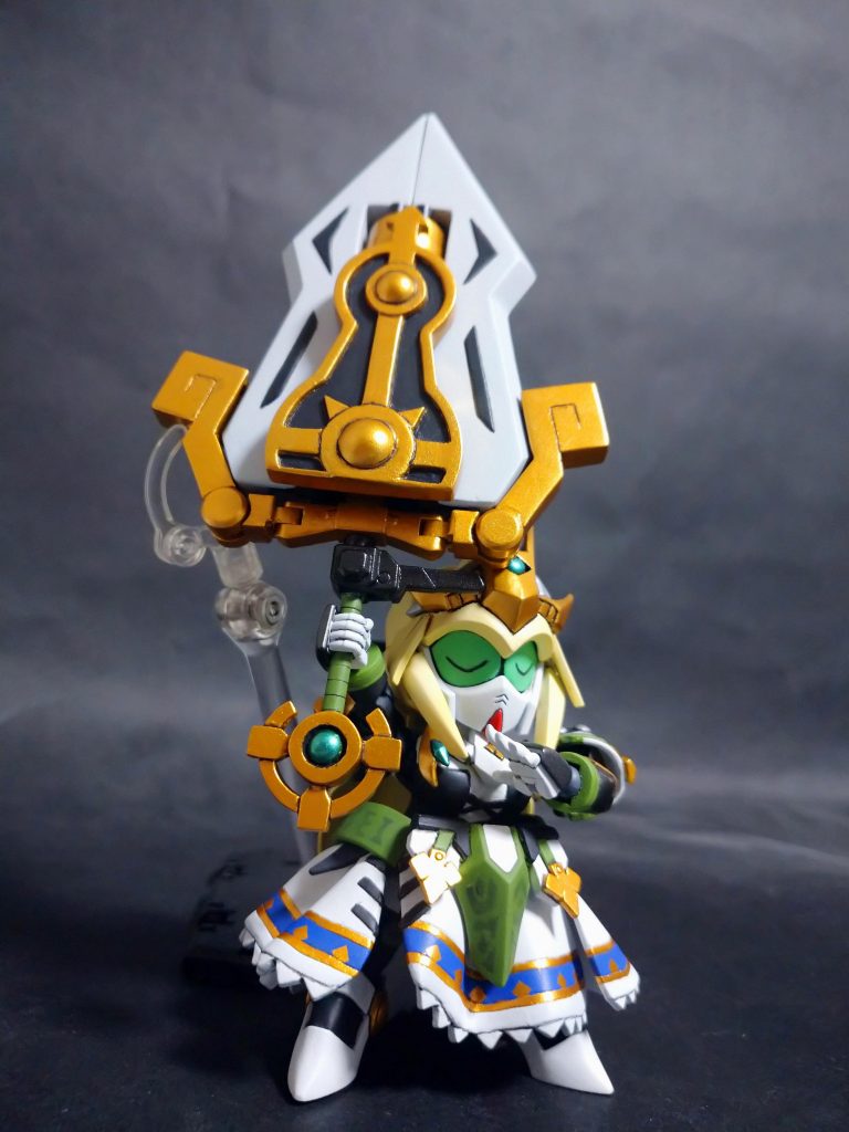 「寄らば斬ります！」
聖剣(ソードメイス)・センチュリオ。
聖女たる人物の世界では聖剣として扱われていたが、その実態はあらゆる負の感情を力に変える魔剣。
教団上層部としては、偶像崇拝の対象のつもりだったが、剣の力と彼女自身のカリスマ性により教団の実権を奪い取られることになる。