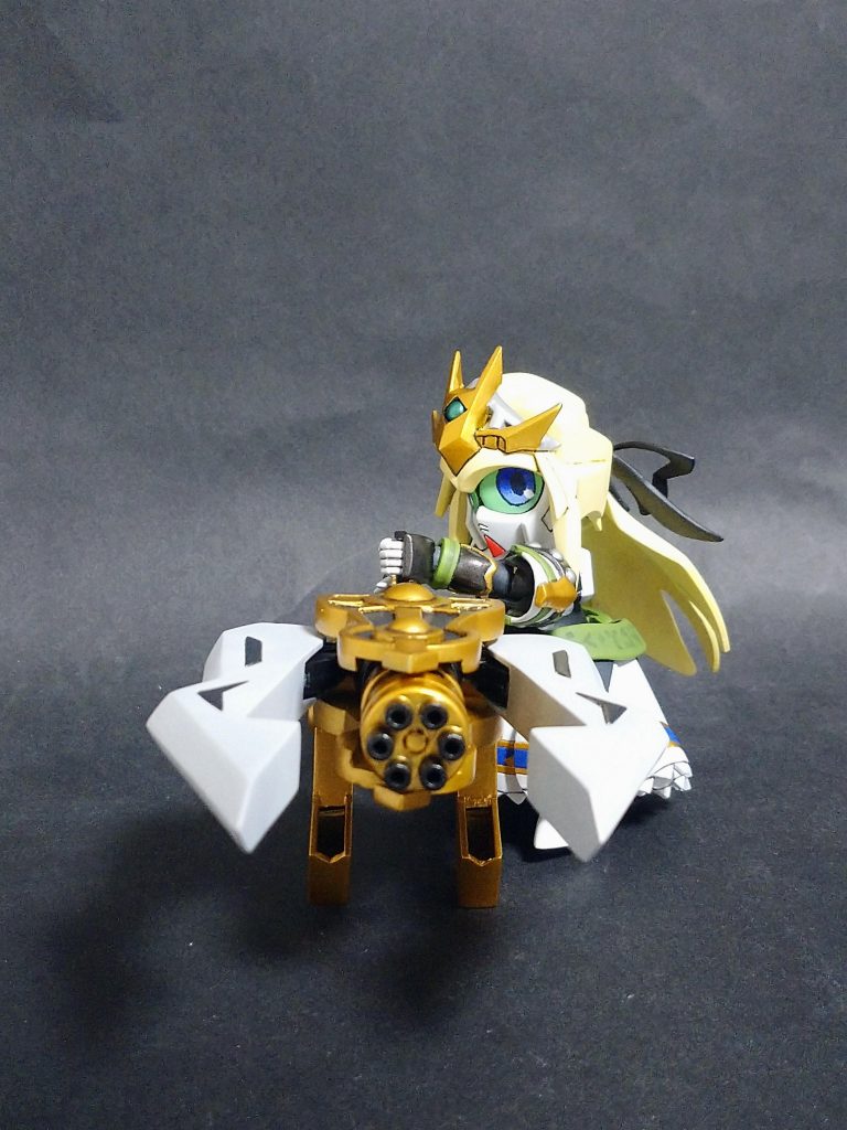 「乱れ撃ちます！」
センチュリオバスター。
センチュリオが変形したガトリング砲。
機兵技術のようなものが利用されているが、この時代には機兵は存在しないため完全なオーパーツである。