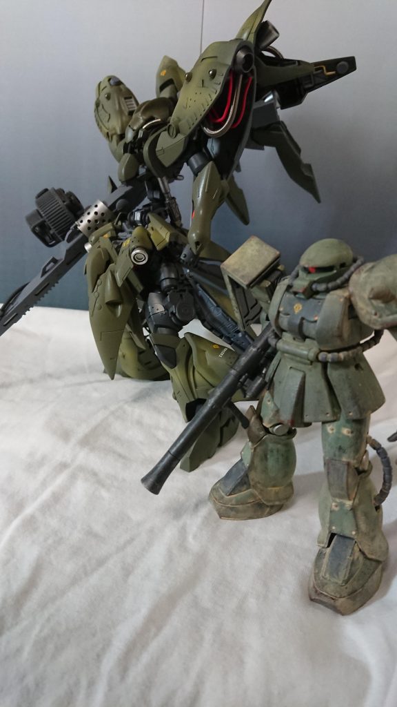 ザクとのサイズ差
