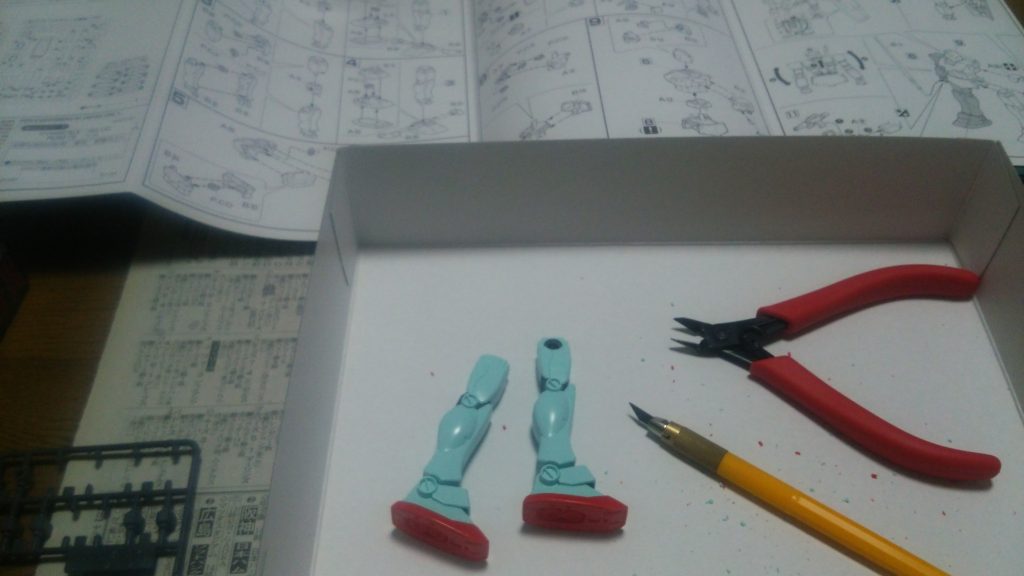 両足が完成！
ここまでで二・三時間くらい

オンラインと言っても、ツイキャス＆Twitter、TV見ながらで作ってたので