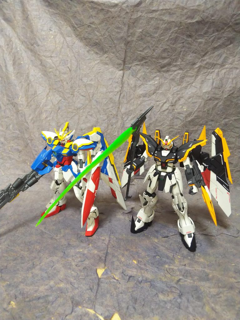 ウイングガンダムアーリータイプとツーショット