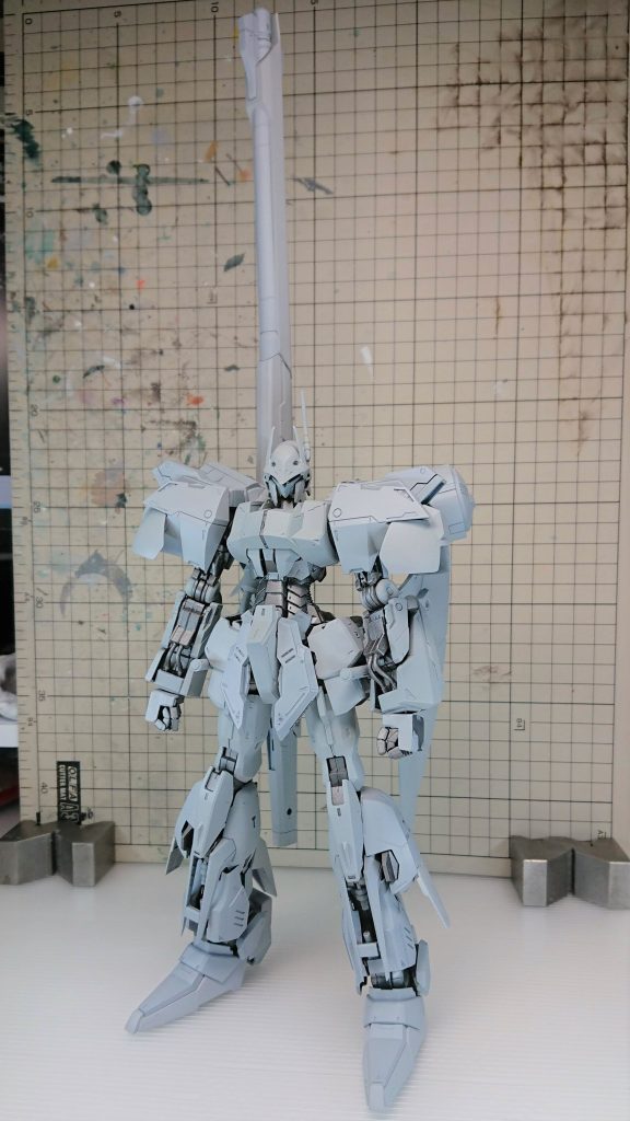 サフ前後です
部分的に表面処理を行いながらだったのでサフ済み部品もありますが…