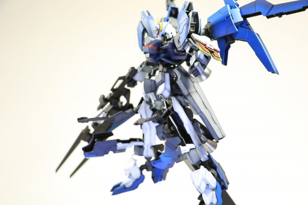 バルバトスルプスレクスの腕を脚として使用しています