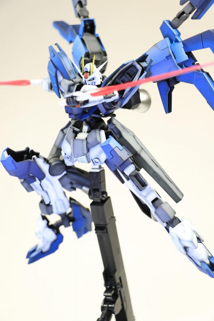 ビームサーベルはRGフリーダムから拝借しました