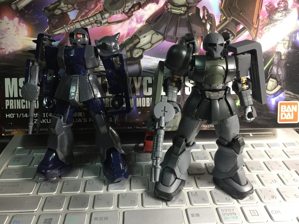 昔作ったザクI。塗装は筆塗りの為、劣悪、、、ガタガタな仕上がり。
まあ当時にしてはいい改造ビジュアルだなと思い、気に入っていた為リメイクを決意。