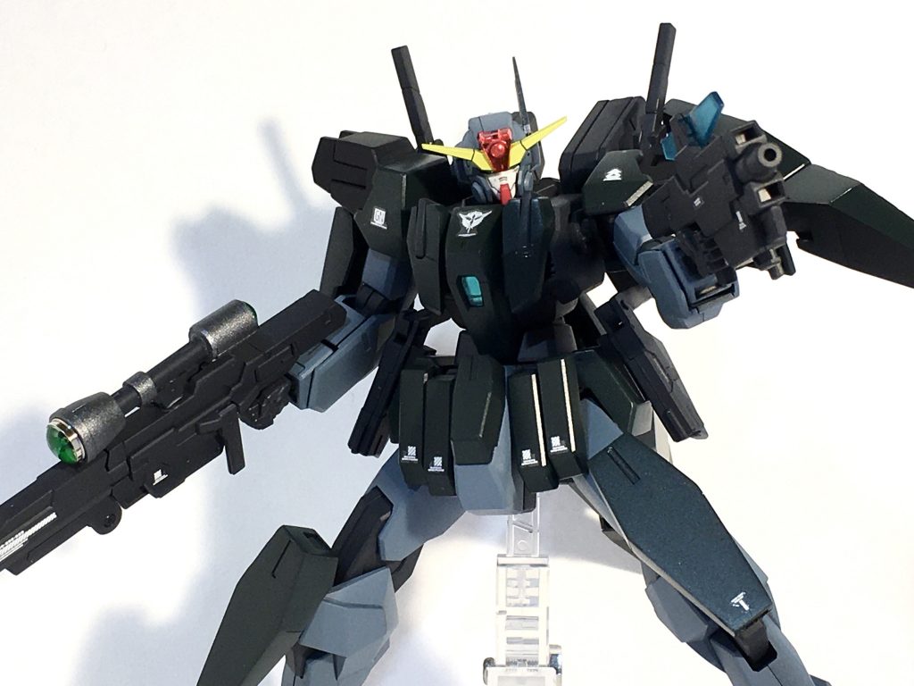 三連バルカン。
正装備のGNスナイパーライフルⅡにある2つのモードをそれぞれの銃としました。