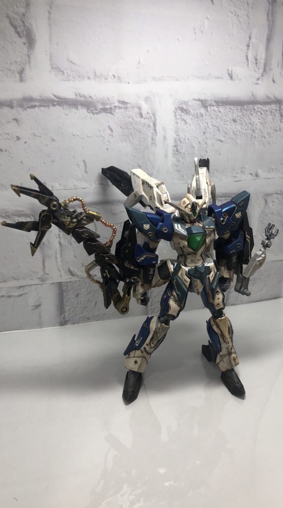 素体はリバーシブルガンダムなので、余剰パーツをミキシングして作成