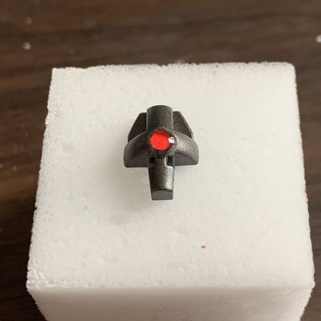 モノアイ部分
蛍光色塗ってレジンコート